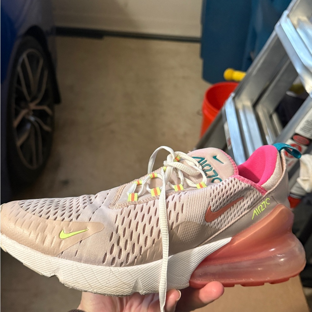 Nike Women's Air Max 270 Light Pink Sneakers - Picture 7 of 7